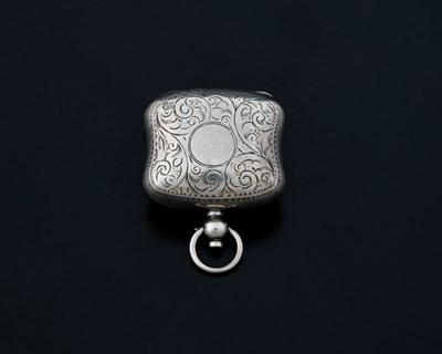 Lot 40 - A George V silver sovereign case, of shaped...