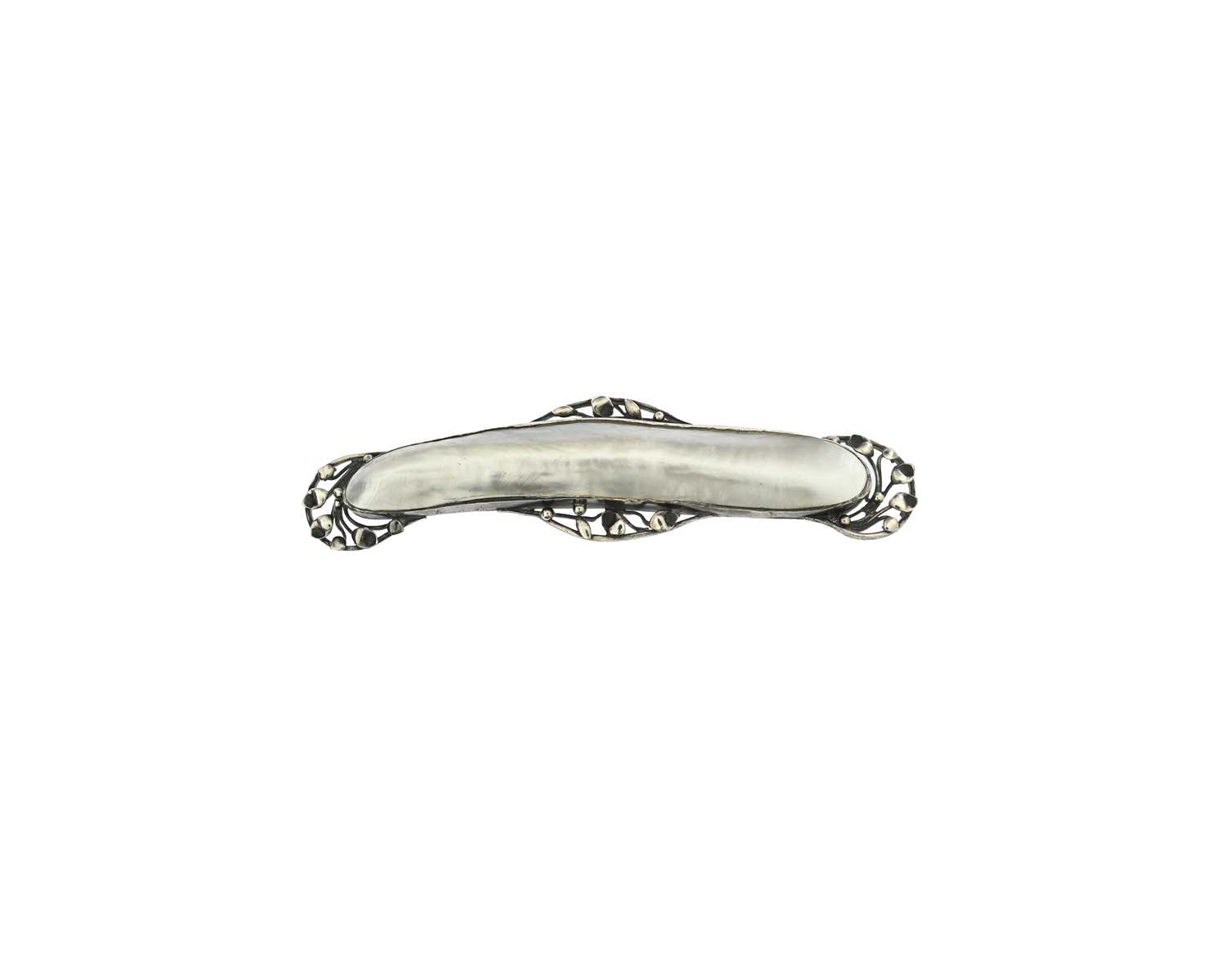 Lot 26 - An Arts and Crafts silver and blister pearl...