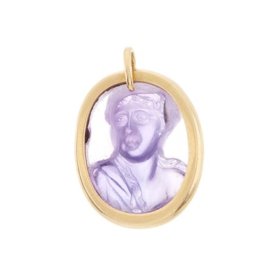 Lot 28 - A 19th century gold amethyst cameo pendant