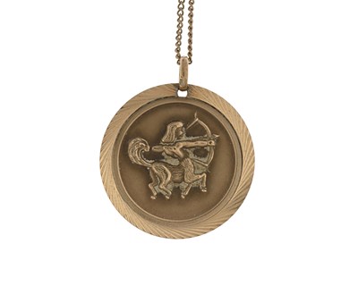 Lot 4 - A 9ct gold St Christopher and Sagittarius zodiac pendant, with chain