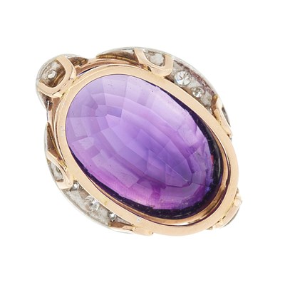 Lot 50 - An amethyst and diamond pendant