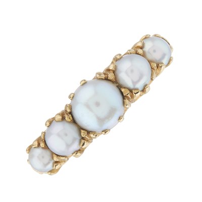 Lot 11 - A late Victorian 18ct gold graduated split...