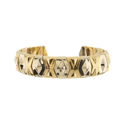Lot 41 - An 18ct gold geometric cuff bangle bracelet