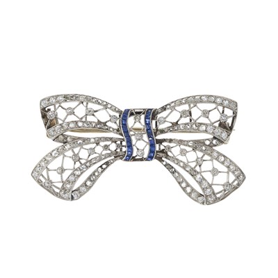 Lot 24 - An Edwardian vari-cut diamond and calibre-cut...