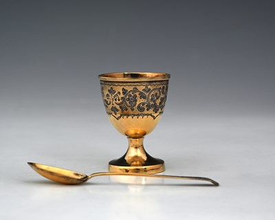 Lot 289 - A Victorian silver parcel-gilt egg cup and...