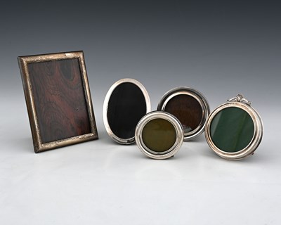 Lot 164 - Three twentieth-century hallmarked...
