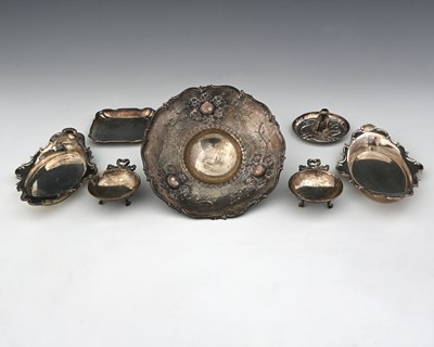 Lot 323 - A pair of Edwardian silver bon bon dishes,...