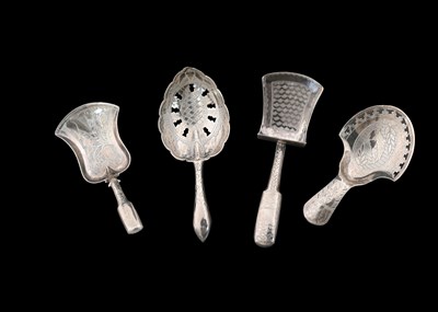 Lot 261 - A George III silver tea caddy spoon, the...