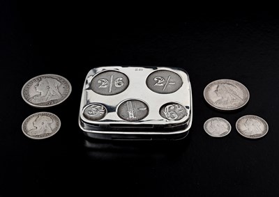 Lot 394 - An Edwardian silver patent coin holder, of...