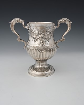 Lot 424 - Ireland, a George III Irish silver two-handled...
