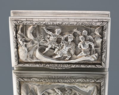 Lot 125 - A William IV silver snuffbox, the lid inset...