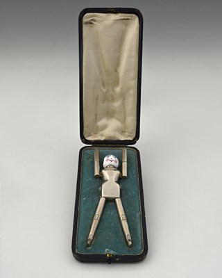 Lot 298 - A single pair of cased George V silver 'Dutch...