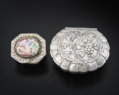 Lot 114 - A late 17th-century box, brass alloy, with an...