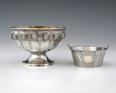 Lot 317 - A Victorian Scottish silver bowl, the body...