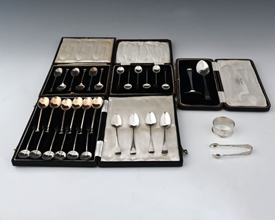 Lot 179 - A George V silver Christening set with a spoon...