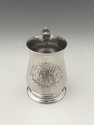 Lot 417 - A George III silver quart mug, London 1772,...