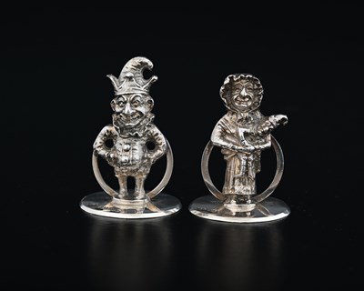 Lot 465 - A pair of George V novelty cast silver menu...