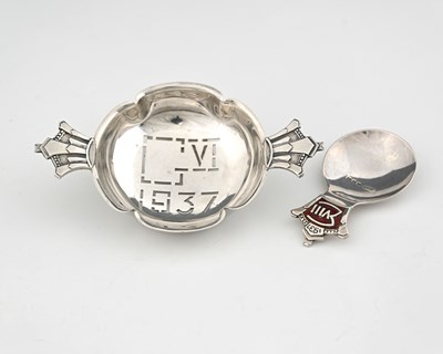 Lot 135 - R.E. Stone, a silver caddy Spoon, London 1936,...