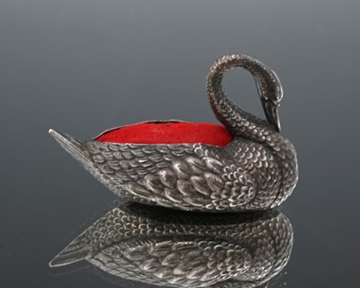 Lot 169 - An Edwardian silver novelty pin cushion,...