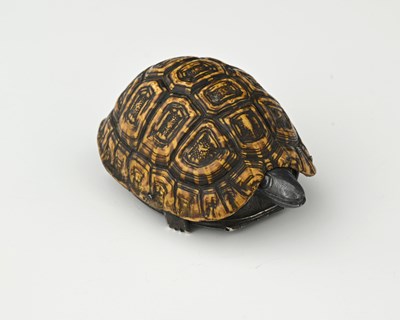 Lot 104 - An early eighteenth-century terrapin shell...