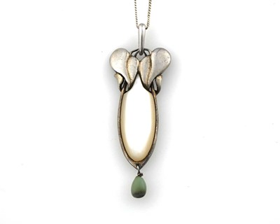Lot 22 - An Arts & Crafts style silver mother-of-pearl pendant, with chain