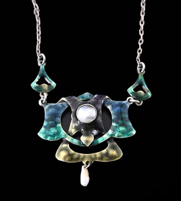 Lot 16 - An Art Nouveau silver pearl and enamel necklace