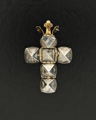 Lot 8 - A mid 20th century mixed metal Masonic ball pendant