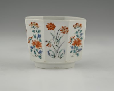 Lot 368 - A Japanese Arita porcelain bowl in the...