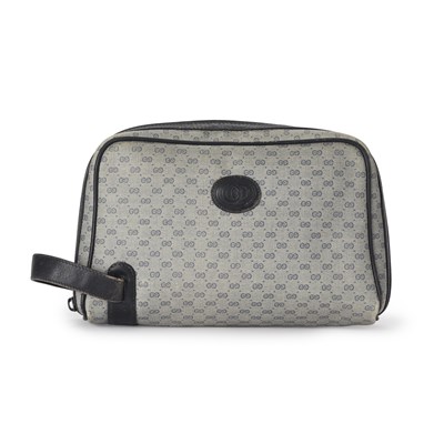 Lot 360 - Gucci, a vintage toiletry pouch.