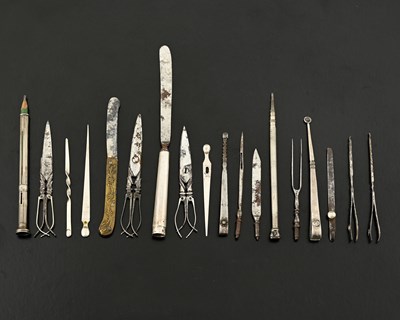 Lot 218 - A group of associated etui fittings, to...
