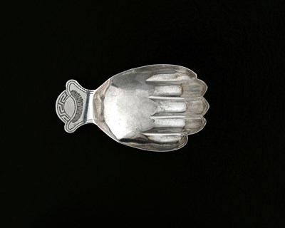 Lot 429 - A George III novelty silver caddy spoon,...
