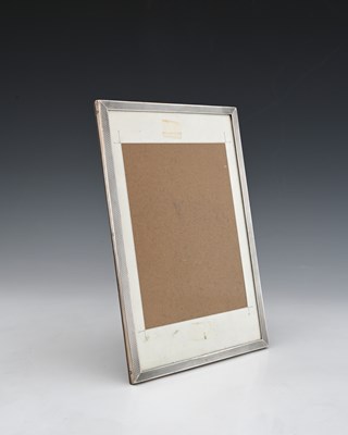 Lot 96 - A George V Art Deco style silver-mounted...