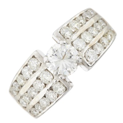 Lot 61 - An 18ct gold diamond dress ring