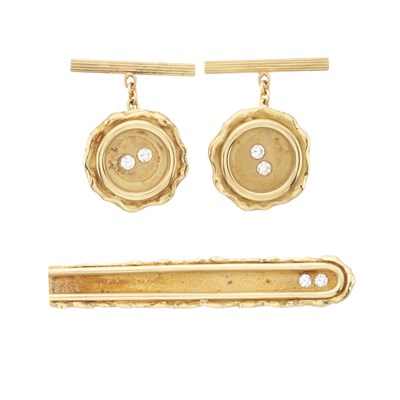 Lot 188 - A pair of 18ct gold diamond cufflinks and a matching tie clip