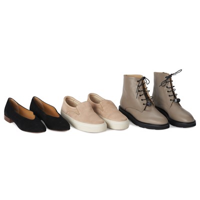 Lot 487 - Three pairs of unworn designer shoes.