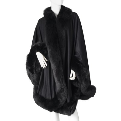 Lot 524 - A black cashmere shawl.