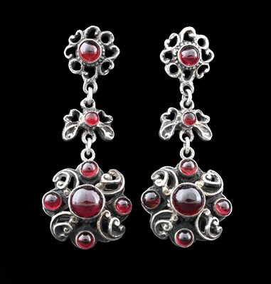 Lot 14 - A pair of early to mid 20th century silver garnet drop earrings