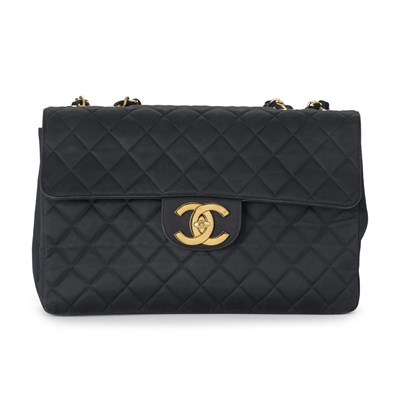 Lot 301 - Chanel, a Maxi Single Flap handbag.