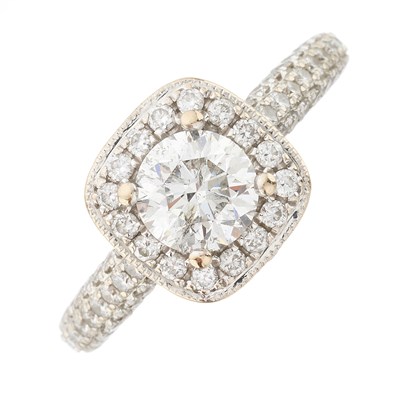 Lot 123 - Vera Wang, an 18ct gold diamond cluster dress ring