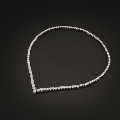 Lot 143 - Cartier, a magnificent platinum diamond Essential Lines riviere necklace