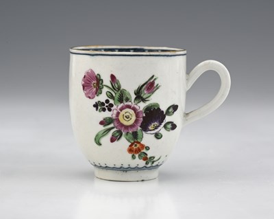 Lot 655 - A Worcester polychrome and underglaze blue...