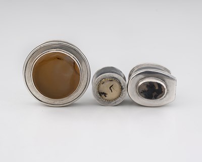 Lot 111 - Three eighteenth-century silver and agate...