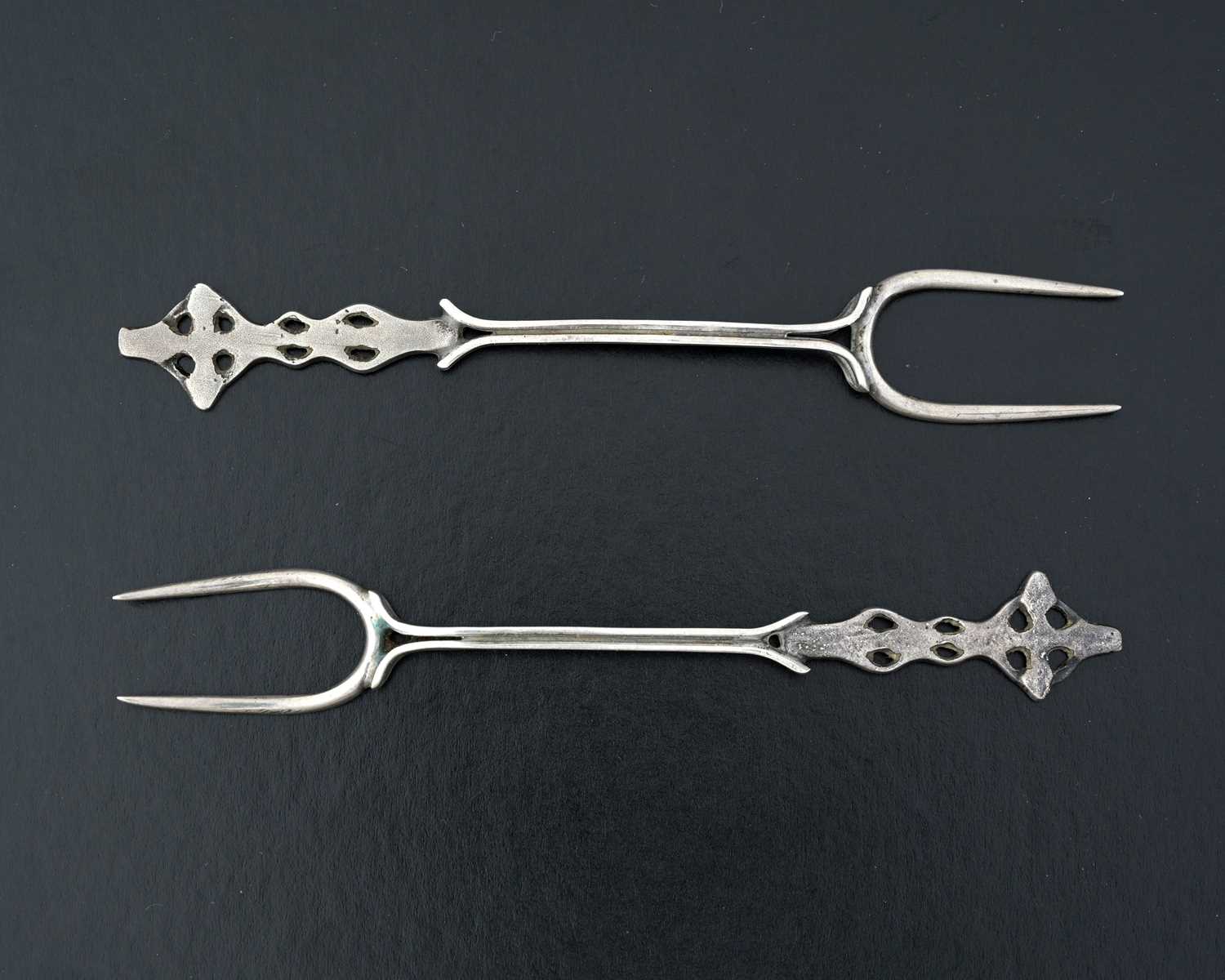 Lot 74 - Alexander Ritchie, a matched pair of Scottish...