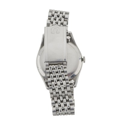 Lot 158 - Omega, a stainless steel bracelet watch