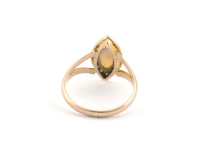 Lot 33 - An early 20th century opal and diamond cluster ring