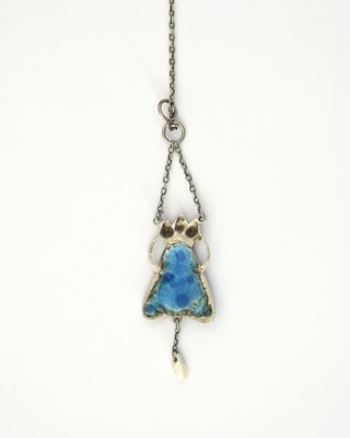 Lot 14 - An Art Nouveau silver enamel and pearl necklace