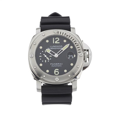 Lot 217 - Panerai, a stainless steel Luminor Submersible wrist watch