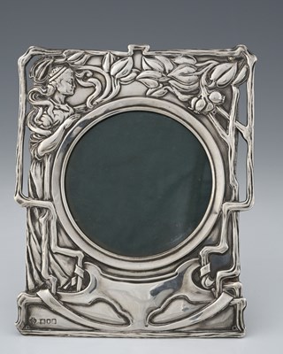 Lot 106 - Kate Harris (attributed) for William Hutton &...
