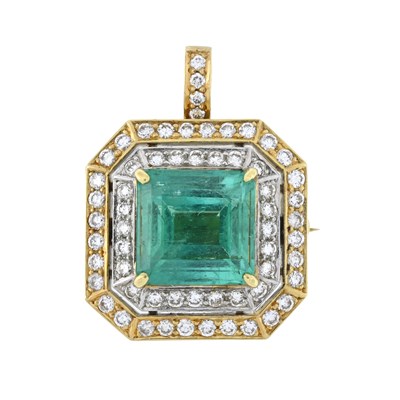 Lot 21 - An emerald and diamond pendant brooch