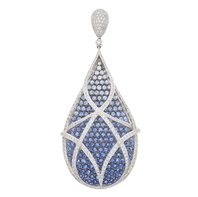 Lot 66 - An 18ct gold sapphire and diamond pendant